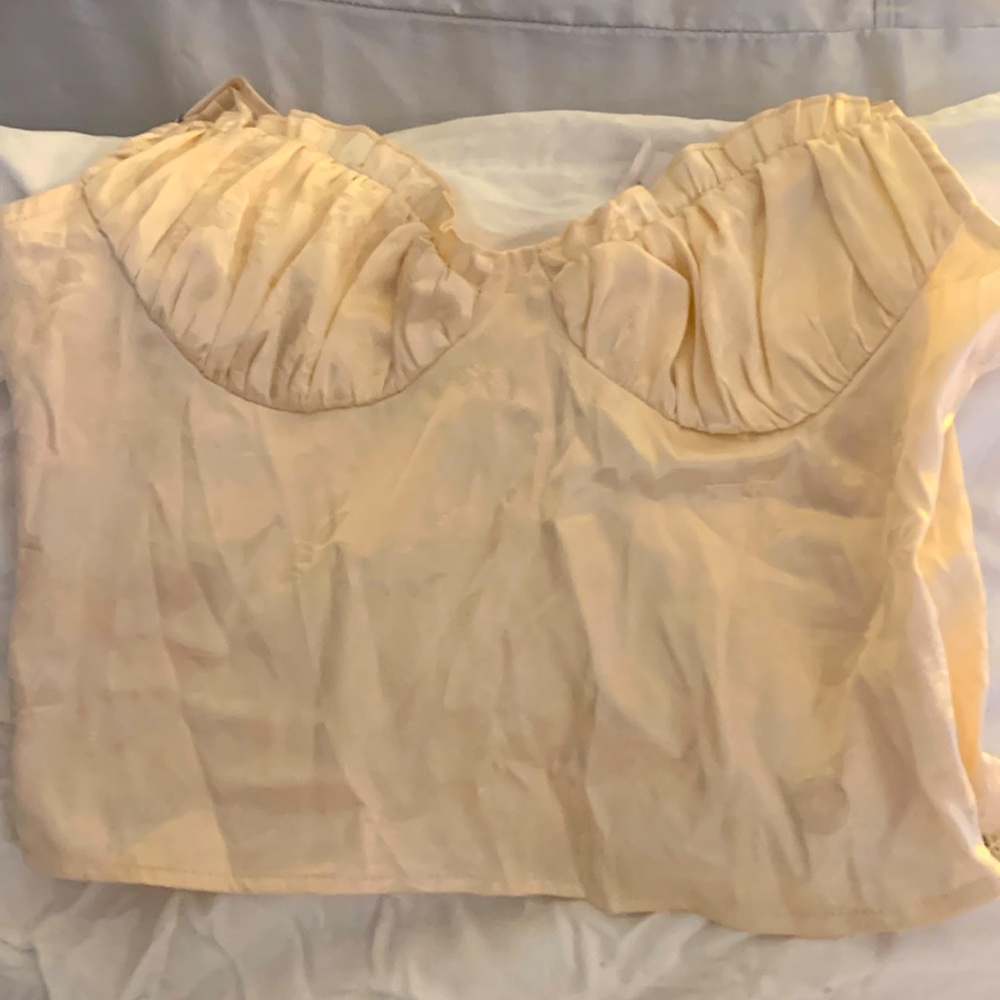 Pacsun vanilla cami with adjustable straps and side zipper.  New with tags